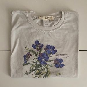 UO t-shirt